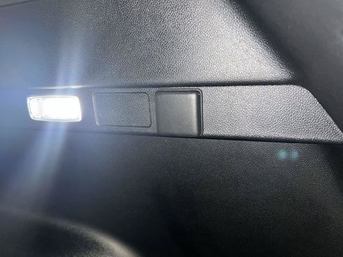Used 2026 Chevrolet Equinox LT w/ Safety and Technology Package FWD image 28