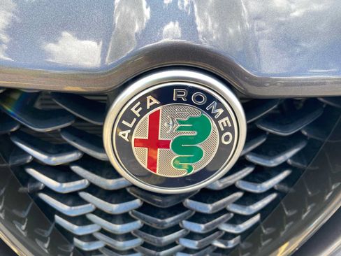 Used 2024 Alfa Romeo Stelvio Veloce AWD/4WD image 29