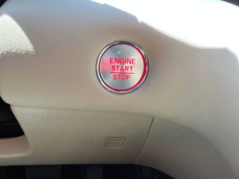 Certified 2025 Acura TLX w/ Technology Package image 20