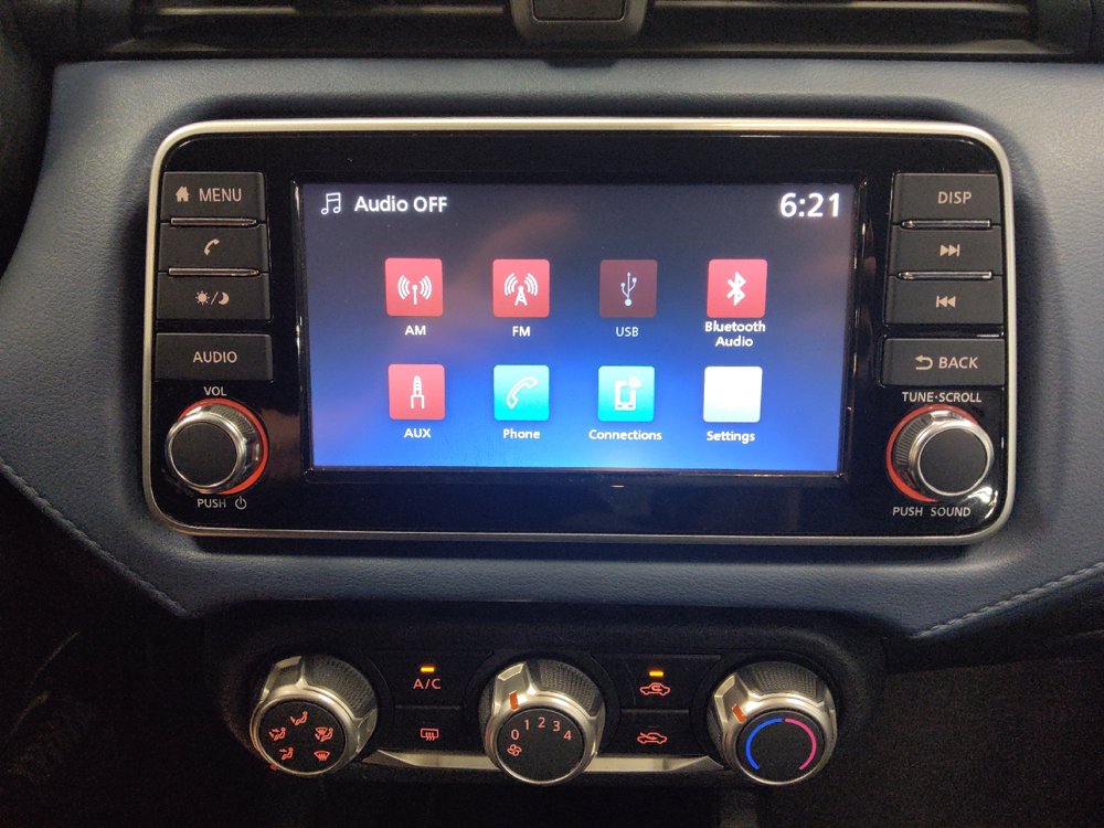 Used 2025 Nissan Versa SV FWD image 25