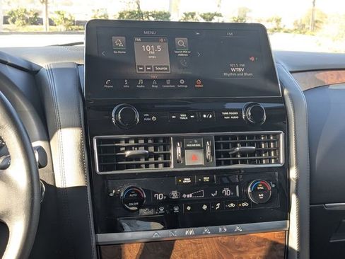 Used 2023 Nissan Armada SL w/ Captain's Chairs Package image 15