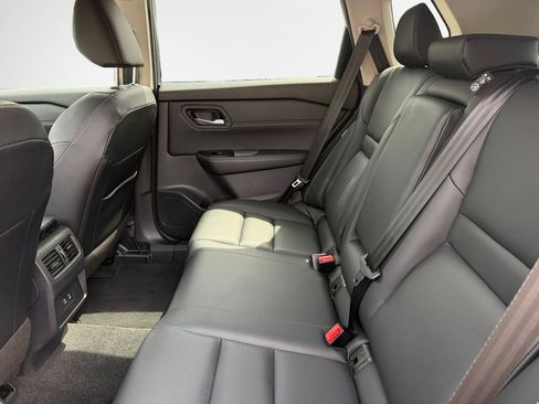 Used 2026 Nissan Rogue SL AWD/4WD image 14