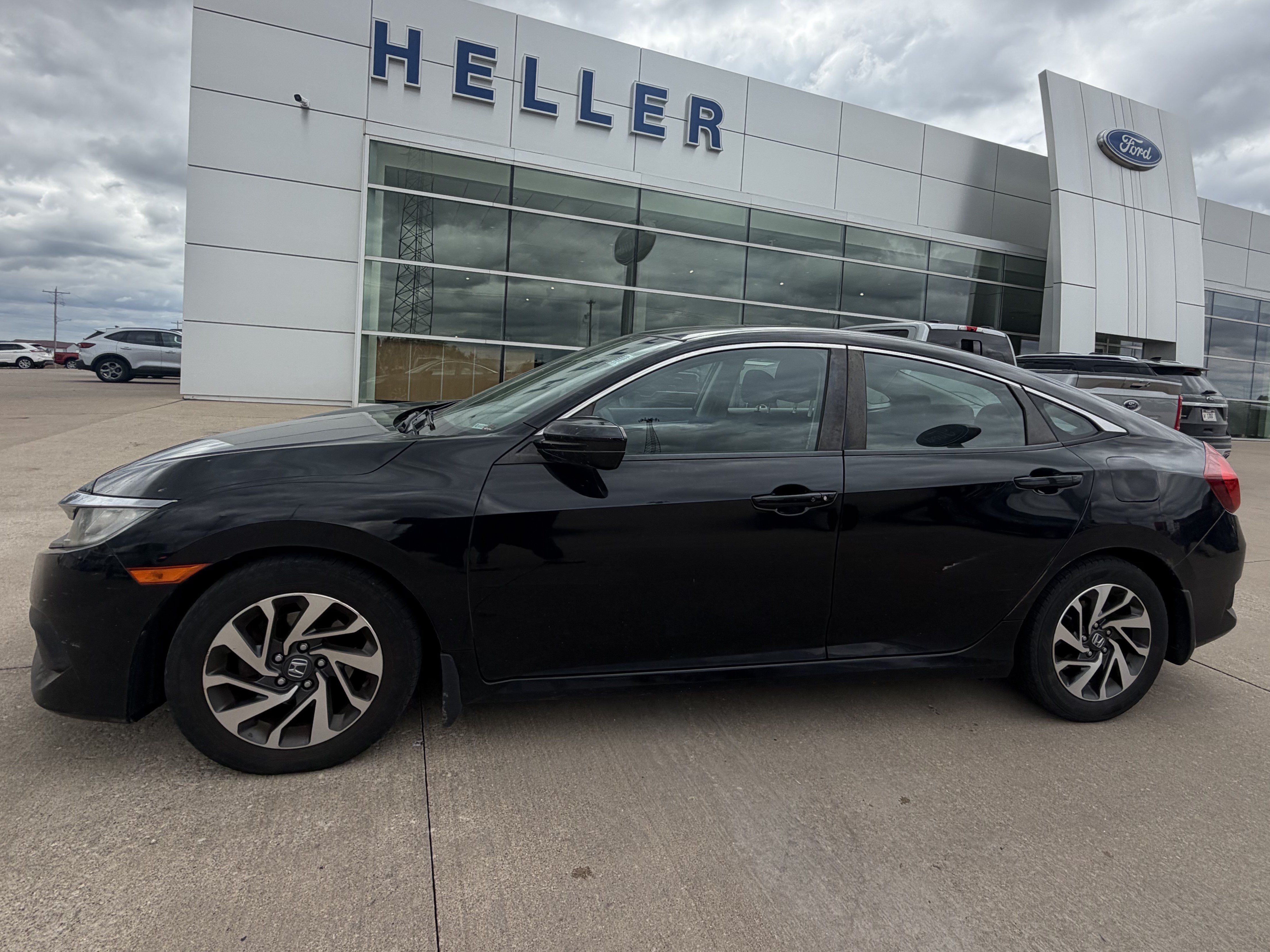Used 2016 Honda Civic EX image 3