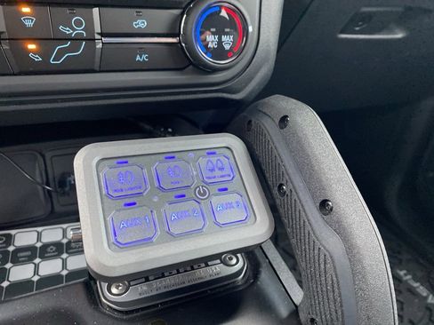 Used 2025 Ford Bronco 2-Door w/ Sasquatch Package image 13