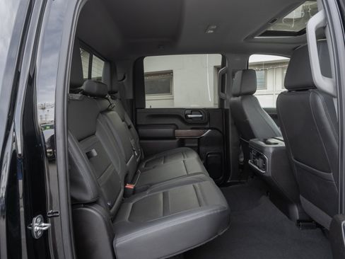 Used 2023 GMC Sierra 2500 Denali w/ Denali Ultimate Package image 31