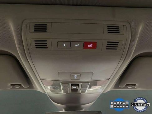 Used 2024 Volkswagen Taos SE image 62