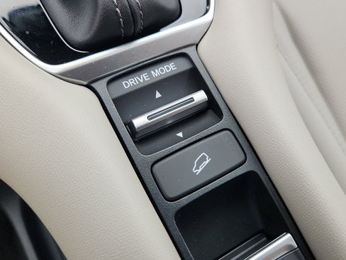 New 2026 Honda HR-V EX-L image 15