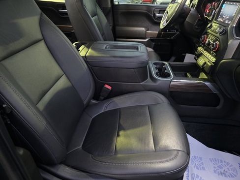 Used 2021 Chevrolet Silverado 1500 LT Trail Boss w/ Convenience Package II image 13