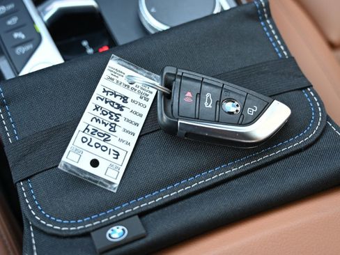 Used 2024 BMW 330i xDrive Sedan w/ Premium Package image 31