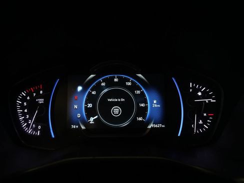 Used 2019 Hyundai Santa Fe FWD image 2
