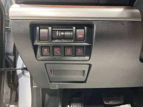 Used 2019 Subaru Outback 2.5i Limited image 14