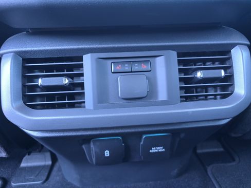 Used 2023 Ford F150 Lariat w/ Equipment Group 502A High image 14