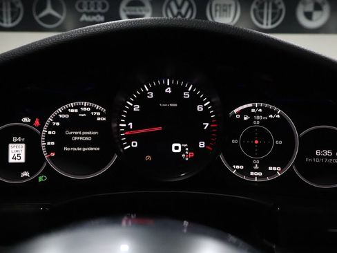 Used 2017 Porsche Panamera 4S image 18