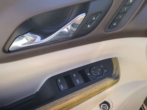 Used 2017 GMC Acadia Denali w/ Technology Package image 13