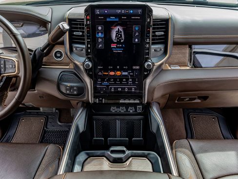 Used 2025 RAM 2500 Limited image 25