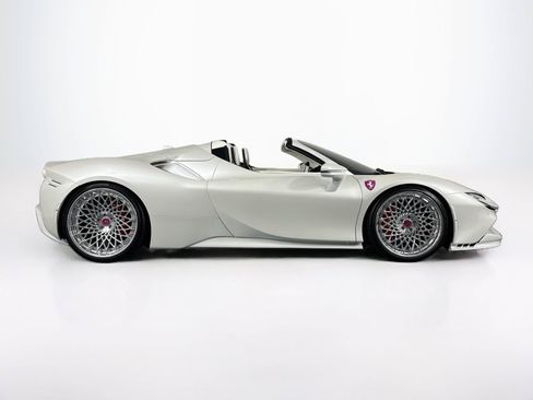 Used 2024 Ferrari SF90 Spider AWD/4WD image 4