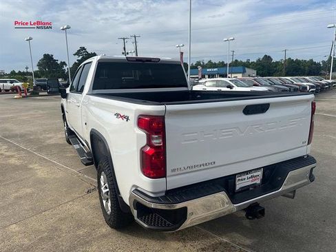 Used 2025 Chevrolet Silverado 2500 LT w/ Safety Package AWD/4WD image 5