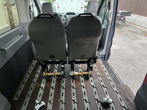 Used 2015 Ford Transit 350 XL RWD image 4