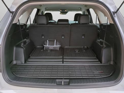 Used 2024 Kia Sorento S image 13