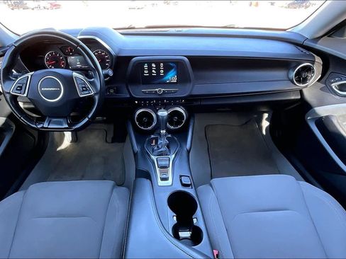 Used 2018 Chevrolet Camaro LT w/ RS Package image 10