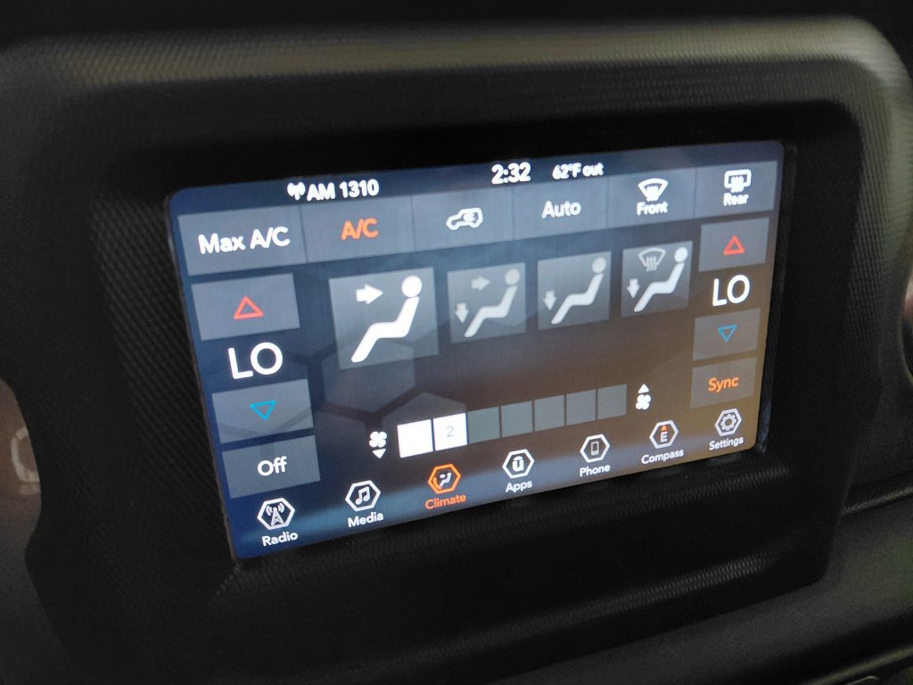 Used 2019 Jeep Wrangler Unlimited Sahara AWD/4WD image 33