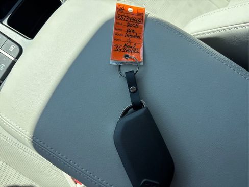 Certified 2025 Kia Sorento S image 35