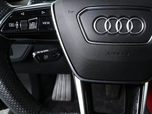 Used 2023 Audi e-tron GT Prestige image 9