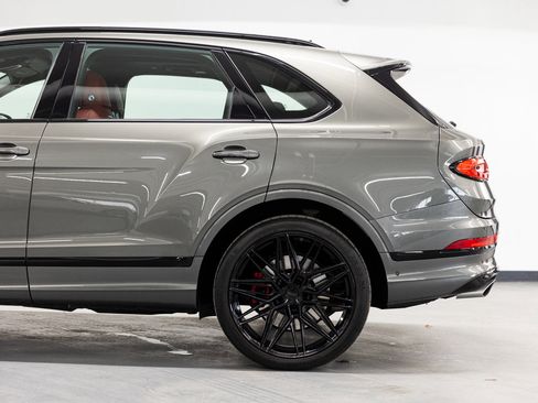 Used 2021 Bentley Bentayga image 10