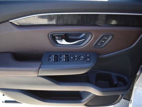 Used 2025 Honda Pilot Elite image 25