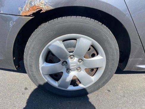 Used 2009 Kia Optima LX image 16