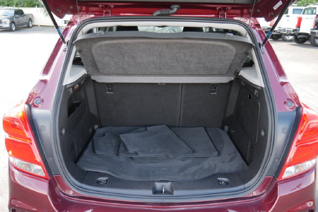 Used 2017 Chevrolet Trax LT FWD image 8