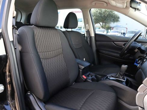 Used 2019 Nissan Rogue S AWD/4WD image 32