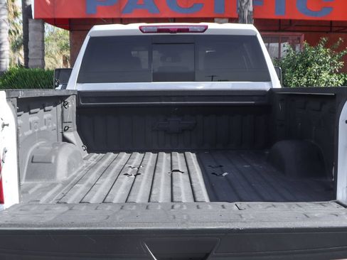 Used 2024 Chevrolet Silverado 2500 LTZ w/ LTZ Convenience Package AWD/4WD image 8