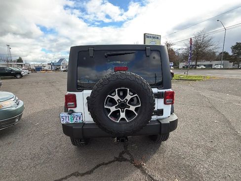 Used 2012 Jeep Wrangler Unlimited Rubicon w/ Connectivity Group image 5