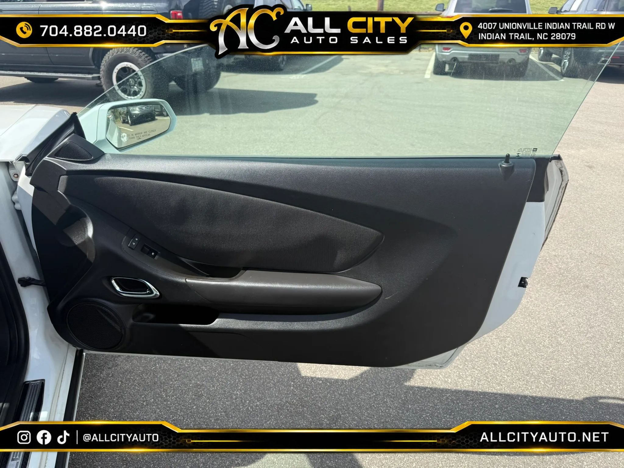 Used 2013 Chevrolet Camaro LT RWD image 18