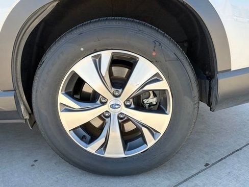 Used 2025 Subaru Ascent Premium image 5