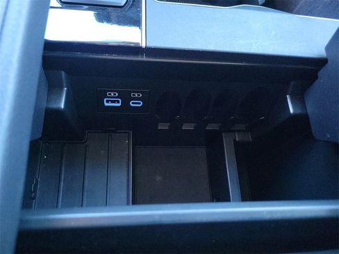 Used 2023 Toyota Tundra Limited w/ Power Package image 16