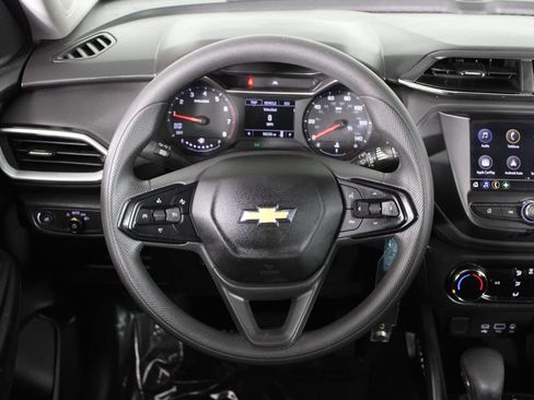Used 2022 Chevrolet TrailBlazer LS FWD image 9