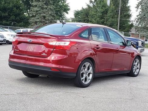 Used 2014 Ford Focus SE w/ Equipment Group 201A FWD image 5