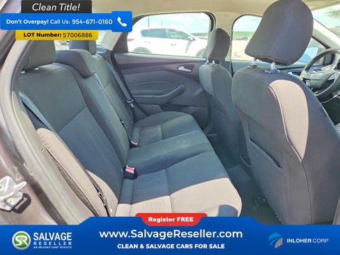 Used 2015 Ford Focus SE FWD image 13