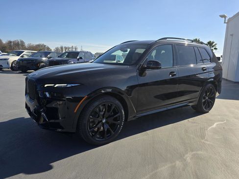 New 2026 BMW X7 xDrive40i w/ M Sport Package image 7