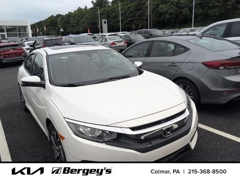 Used 2018 Honda Civic EX image 3