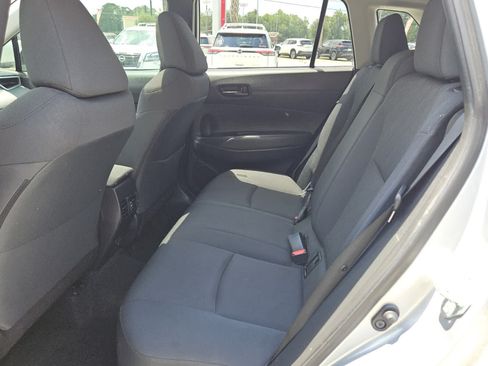 Used 2022 Toyota Corolla Cross LE w/ Moonroof Package FWD image 4