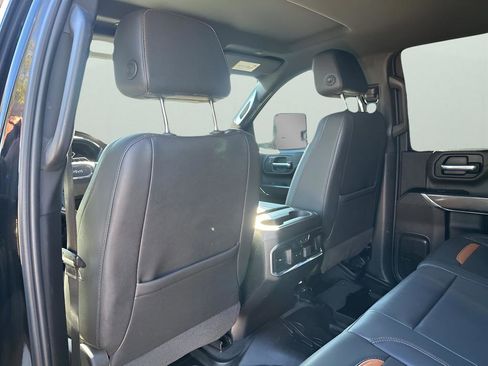 Used 2023 GMC Sierra 2500 AT4 w/ Gooseneck/5TH Wheel Package image 18