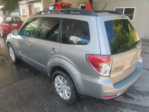Used 2011 Subaru Forester 2.5X Premium w/ All-Weather Pkg AWD/4WD image 4