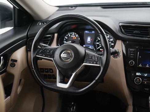 Used 2020 Nissan Rogue SV AWD/4WD image 14