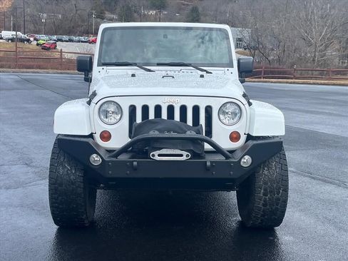 Used 2012 Jeep Wrangler Unlimited Sahara w/ Connectivity Group image 7