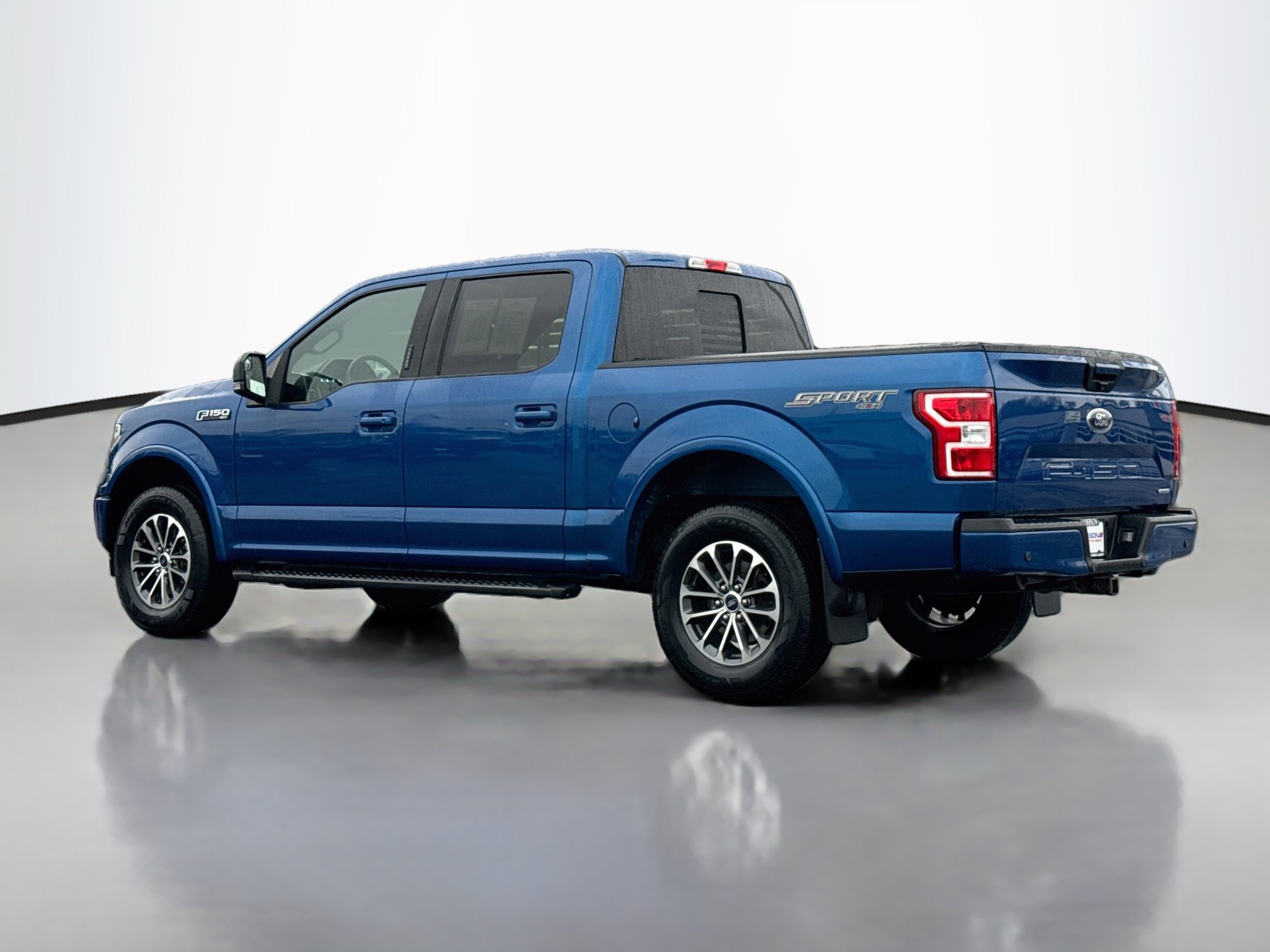 Used 2018 Ford F150 XLT w/ Equipment Group 302A Luxury AWD/4WD image 5