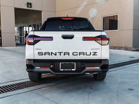Certified 2025 Hyundai Santa Cruz Limited image 5