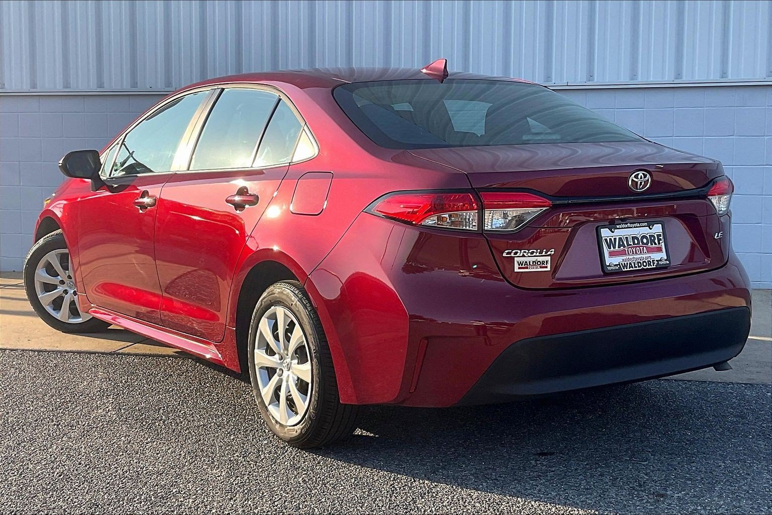 Used 2025 Toyota Corolla LE FWD image 14